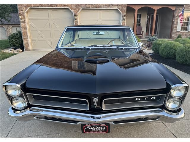 Pontiac-GTO-1965-2-Door-Coupe-37