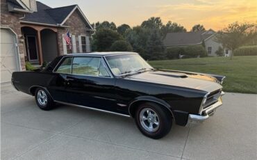 Pontiac-GTO-1965-2-Door-Coupe