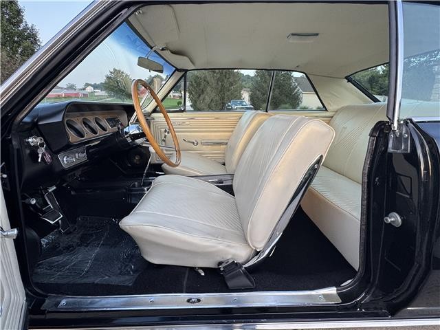 Pontiac-GTO-1965-2-Door-Coupe-5