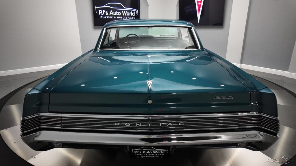 Pontiac-GTO-1965-21