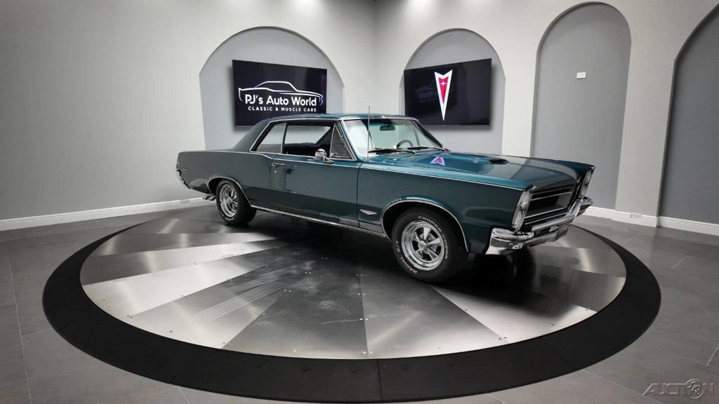 Pontiac-GTO-1965-5