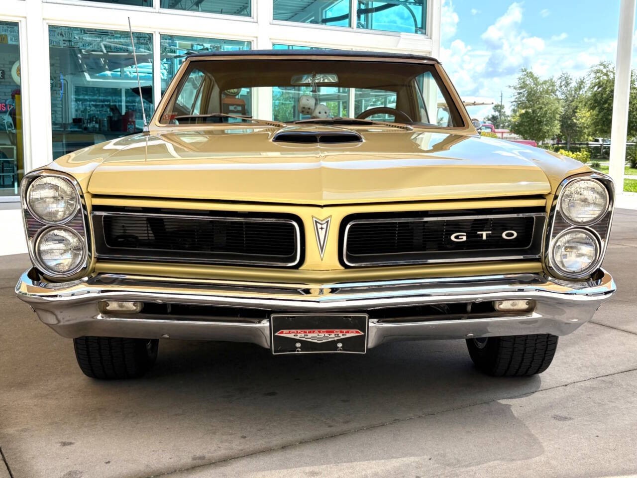Pontiac-GTO-1965-Coupe-1