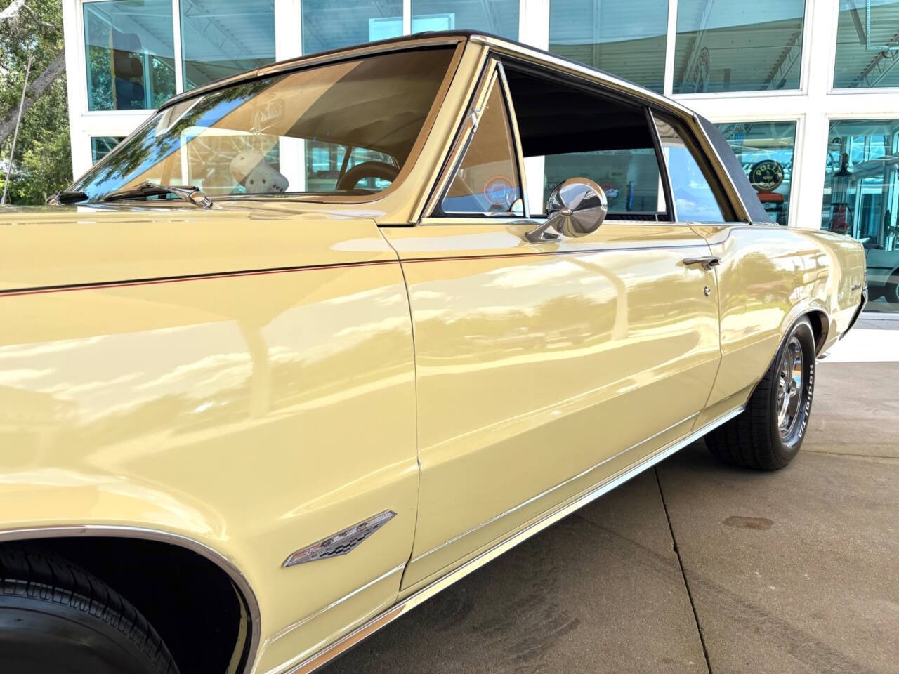 Pontiac-GTO-1965-Coupe-13