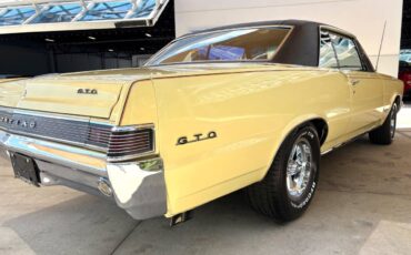 Pontiac-GTO-1965-Coupe-16