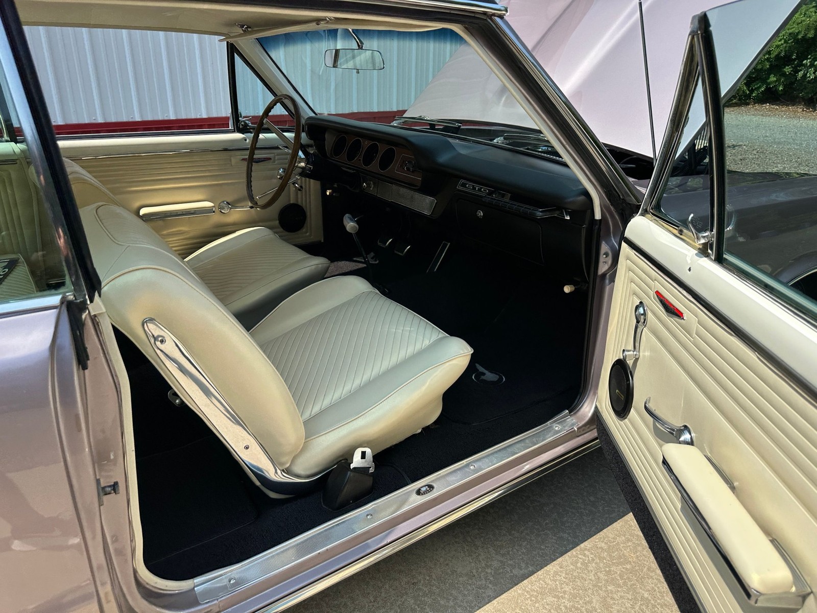 Pontiac-GTO-1965-Other-29
