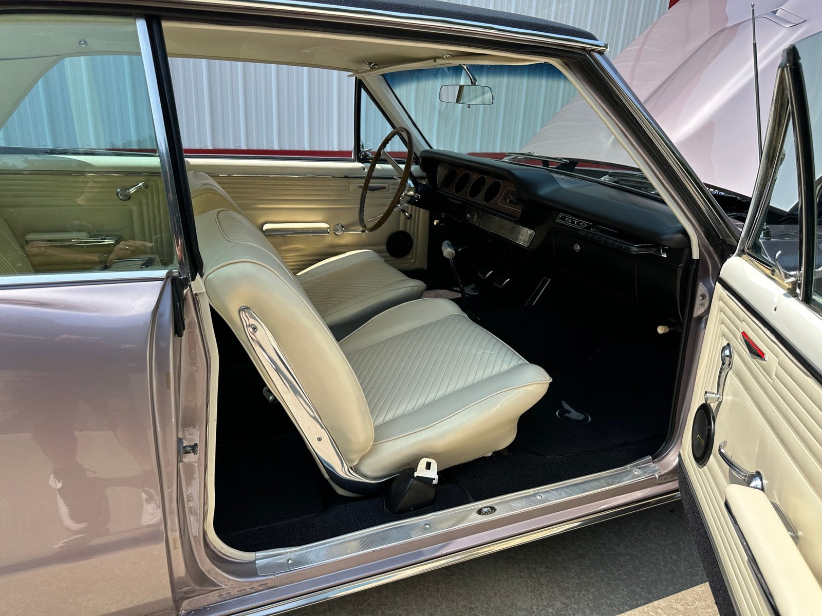 Pontiac-GTO-1965-Other-38