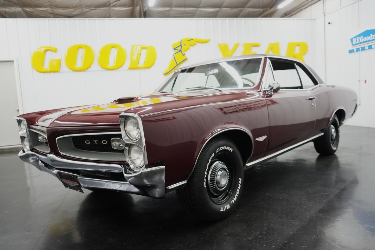 Pontiac-GTO-1966-1