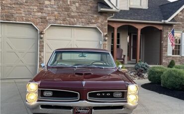 Pontiac-GTO-1966-2-Door-Coupe-1