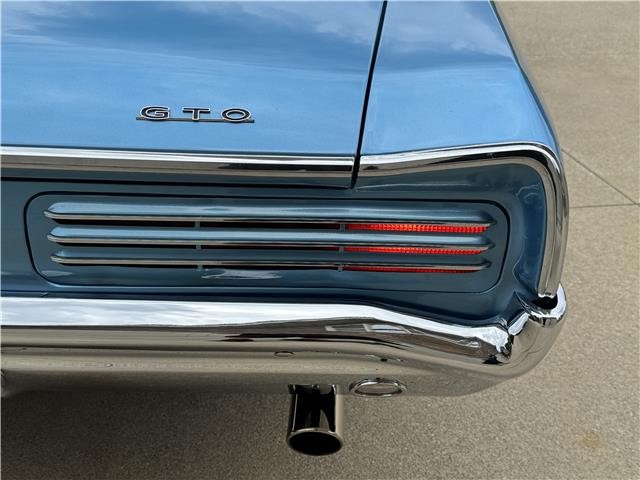 Pontiac-GTO-1966-2-Door-Coupe-12