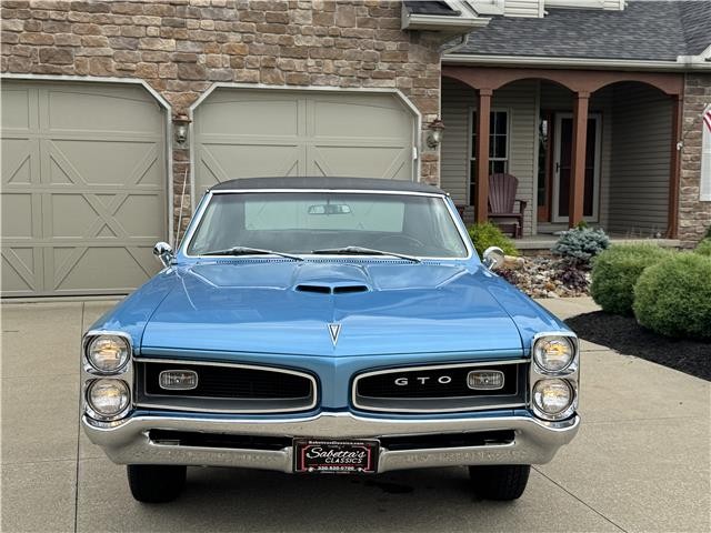 Pontiac-GTO-1966-2-Door-Coupe-2