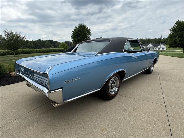 Pontiac-GTO-1966-2-Door-Coupe-35
