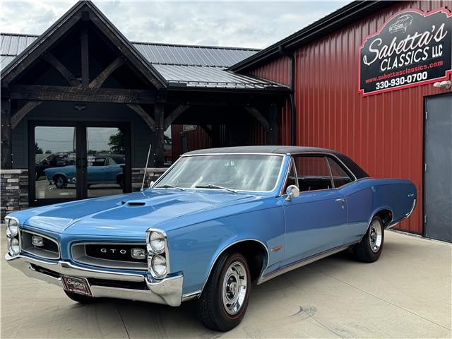 Pontiac-GTO-1966-2-Door-Coupe
