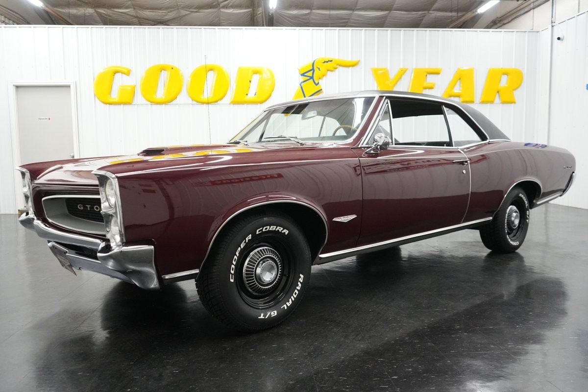Pontiac-GTO-1966-3