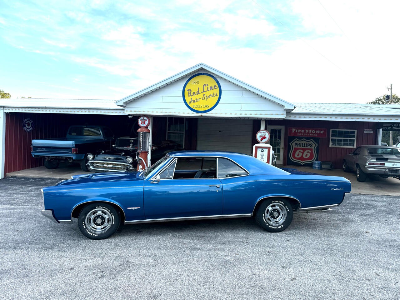 Pontiac-GTO-1966-American-Muscle-Car-2