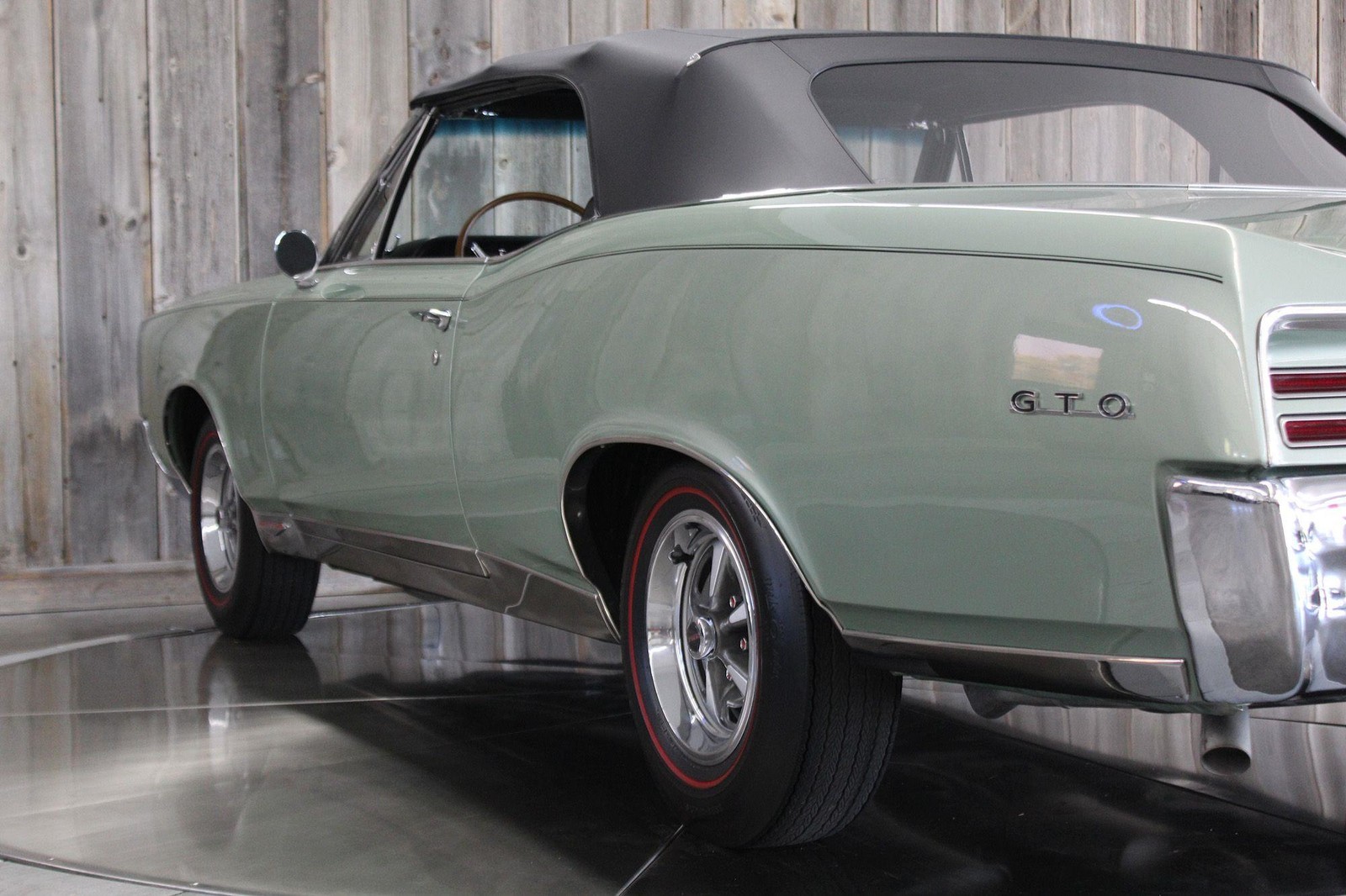 Pontiac-GTO-1967-Award-Winning-11