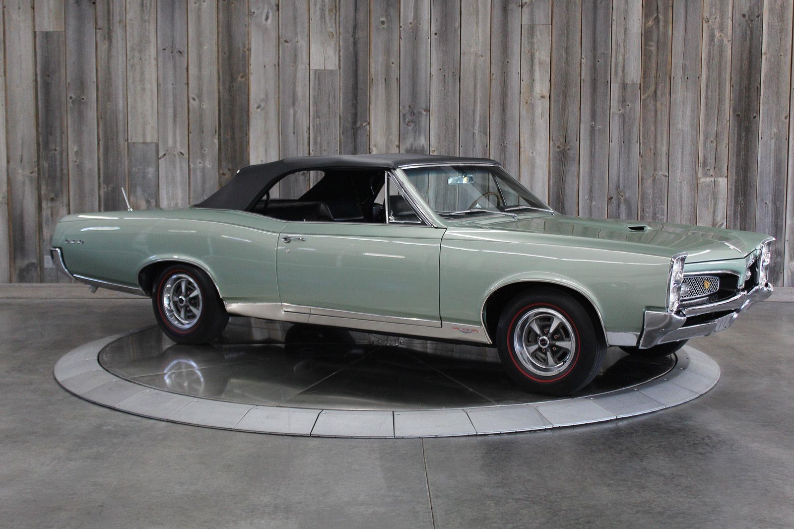 Pontiac-GTO-1967-Award-Winning-8