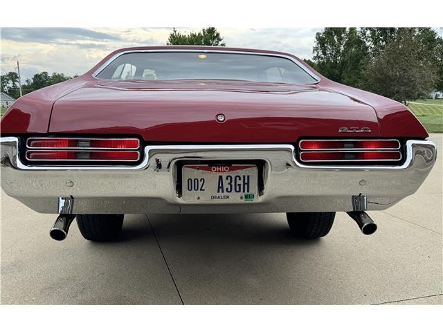 Pontiac-GTO-1969-2-Door-Coupe-2