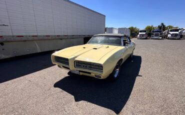Pontiac-GTO-1969-Convertible-1