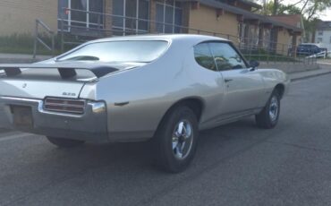 Pontiac-GTO-1969-hardtop-8
