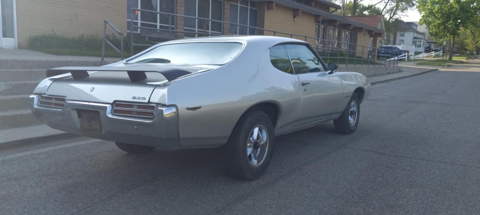 Pontiac-GTO-1969-hardtop-8