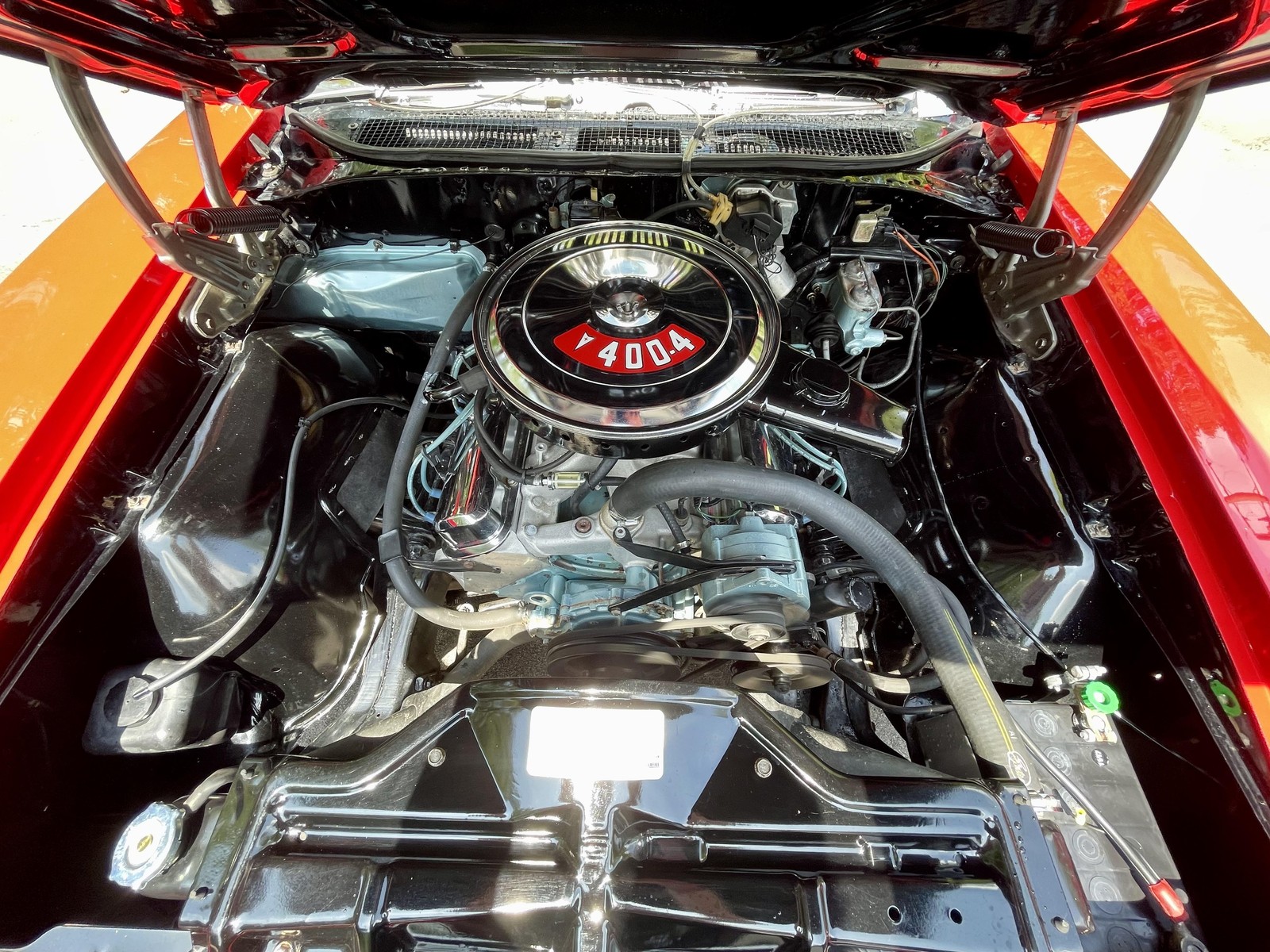Pontiac-GTO-Coupe-1968-Rotisserie-Restoration-2