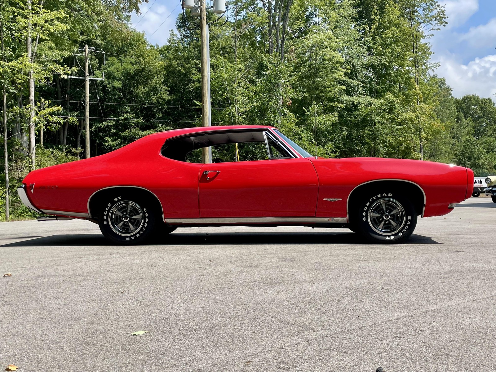 Pontiac-GTO-Coupe-1968-Rotisserie-Restoration-4