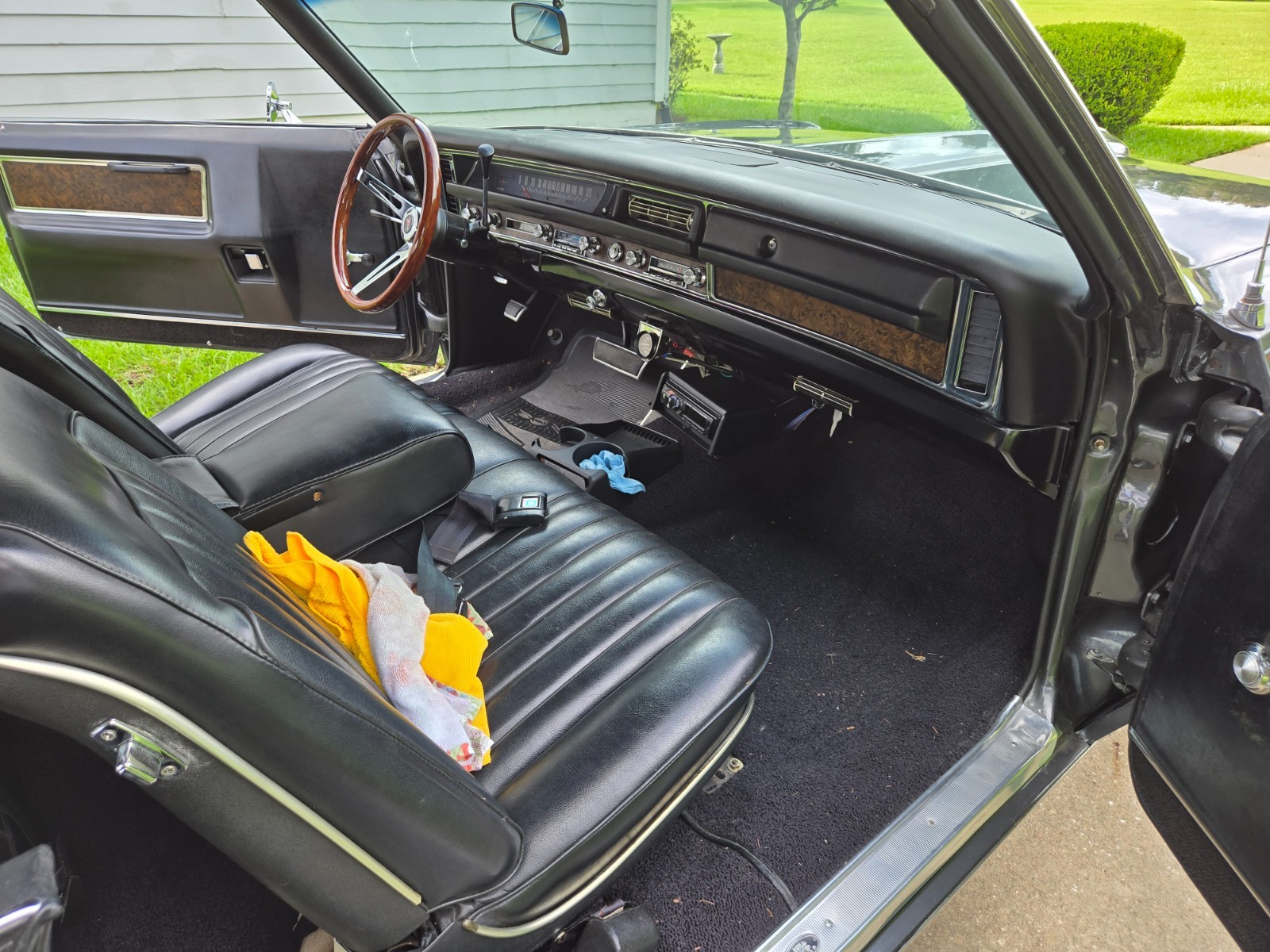 Pontiac-Grand-Prix-1968-Coupe-20