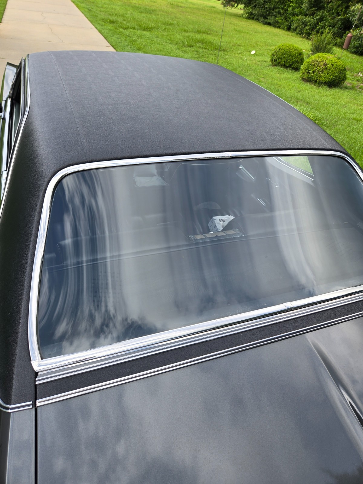 Pontiac-Grand-Prix-1968-Coupe-31