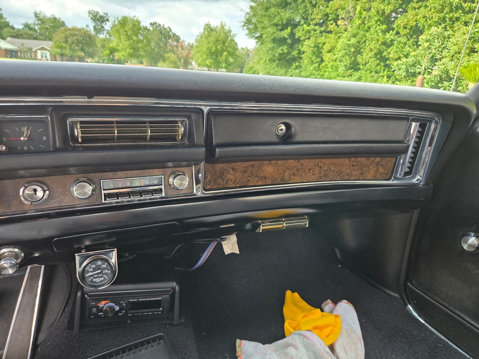 Pontiac-Grand-Prix-1968-Coupe-33