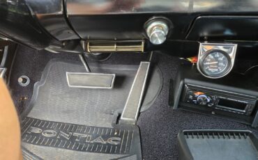 Pontiac-Grand-Prix-1968-Coupe-34