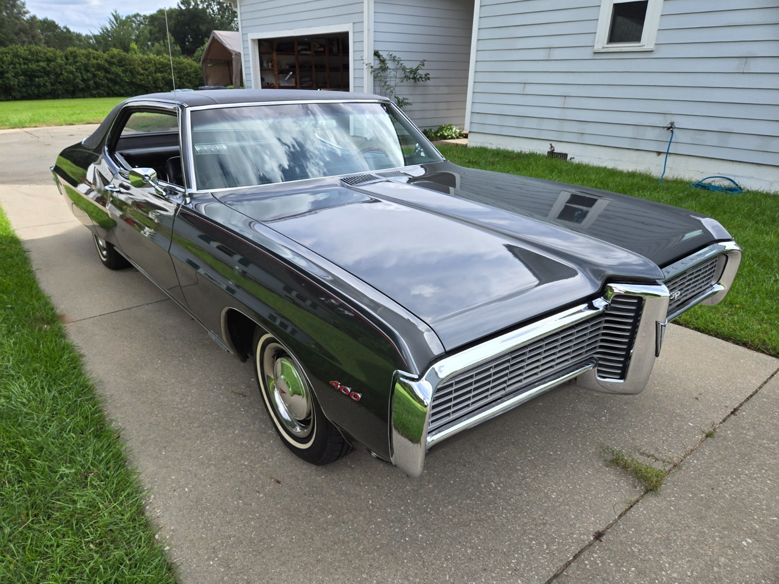 Pontiac-Grand-Prix-1968-Coupe-7
