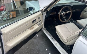 Pontiac-Grand-Prix-1972-Coupe-8