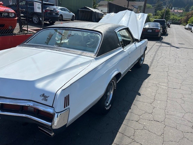 Pontiac-Grand-Prix-1972-Coupe-9