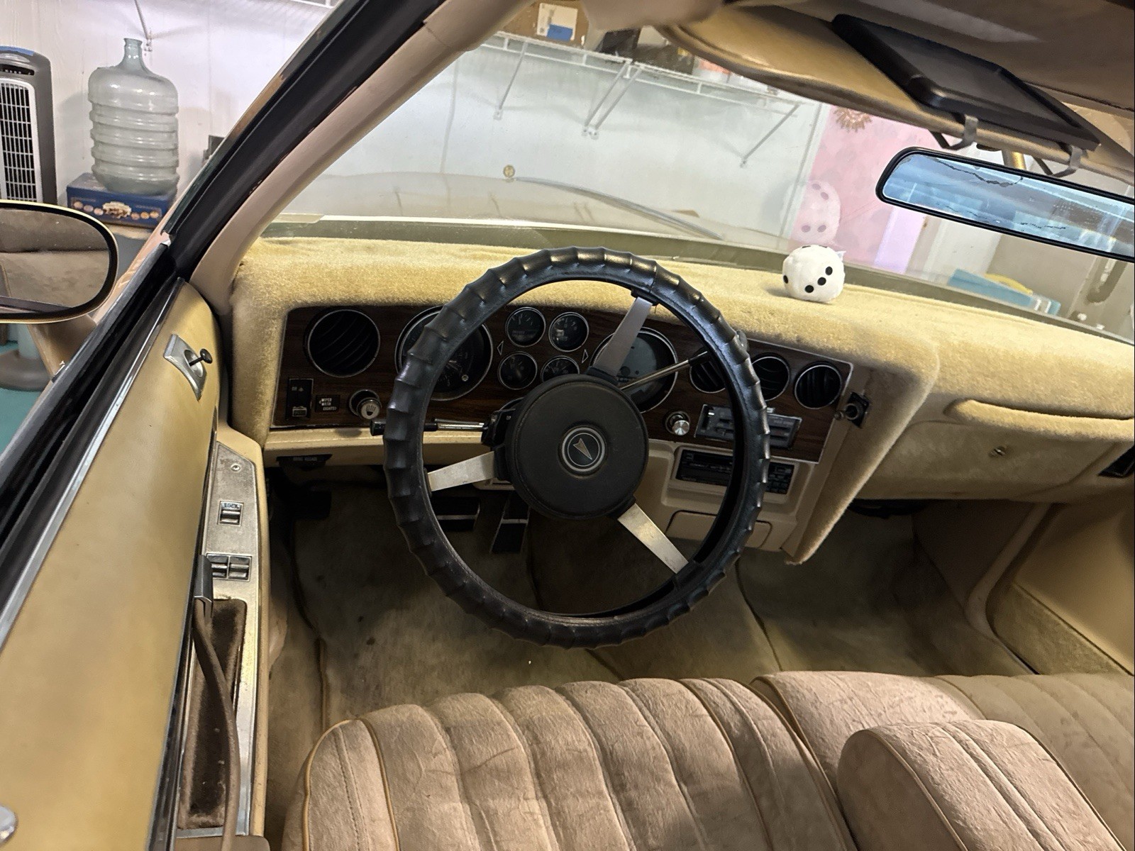 Pontiac-Grand-Prix-1976-Coupe-16