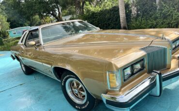 Pontiac-Grand-Prix-1976-Coupe-3