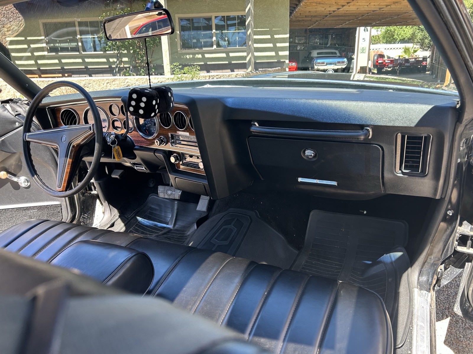 Pontiac-Grand-Prix-1977-12