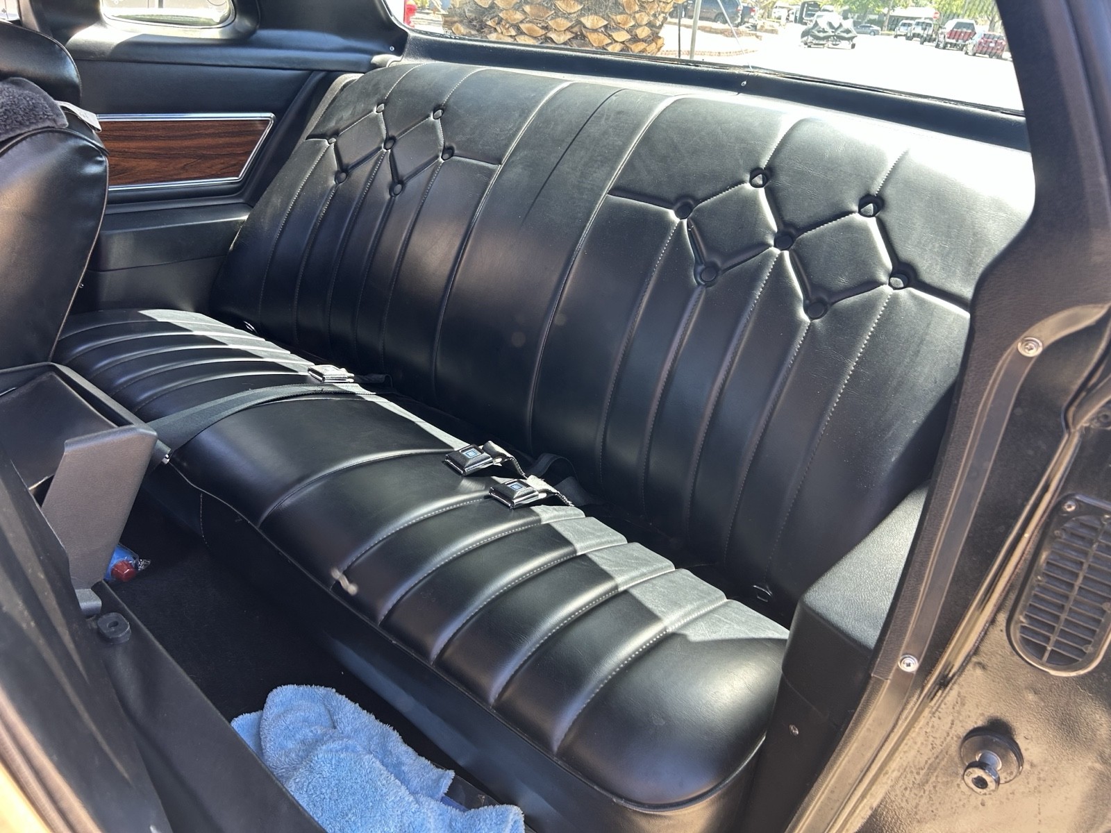 Pontiac-Grand-Prix-1977-15