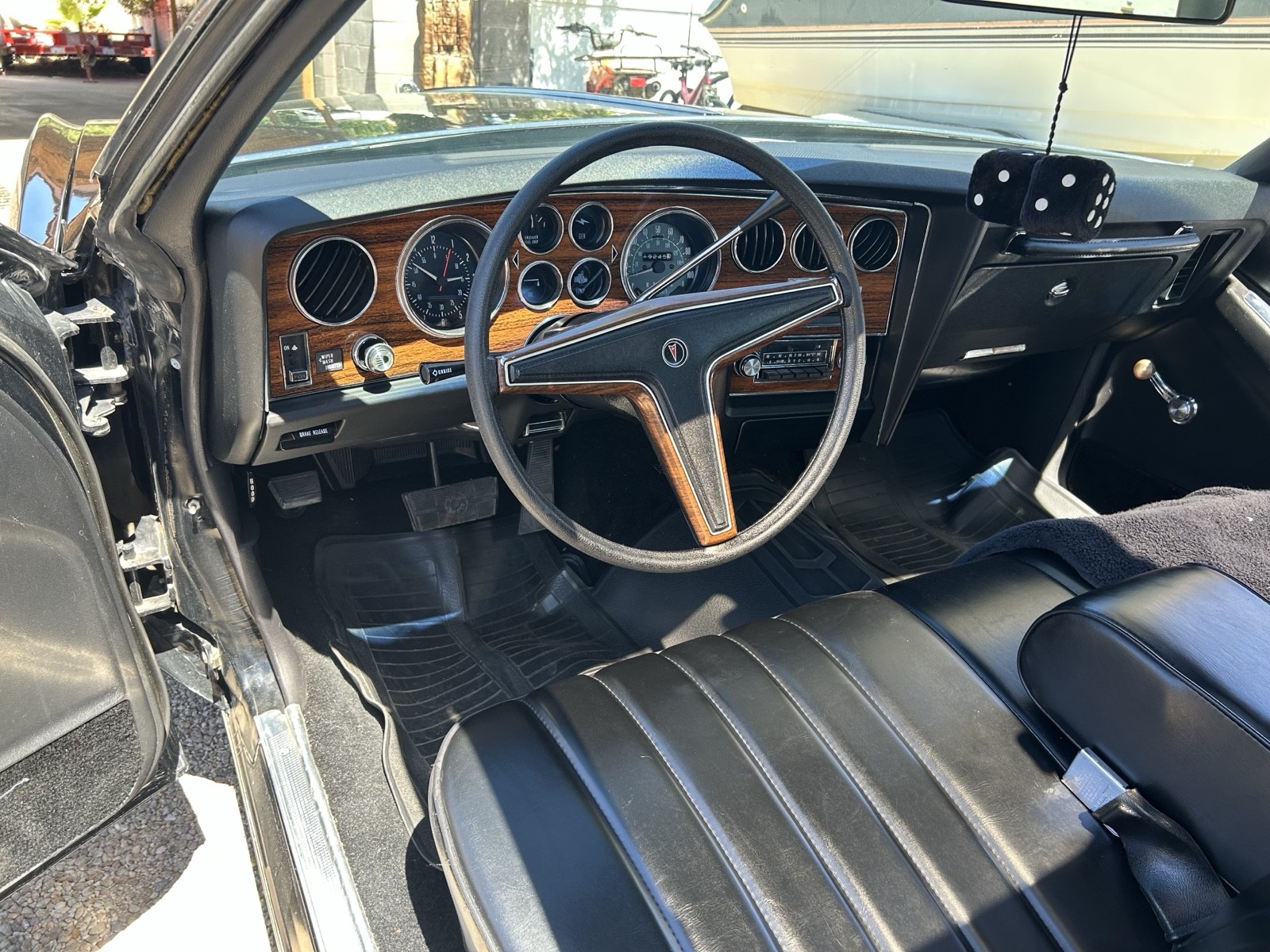 Pontiac-Grand-Prix-1977-16