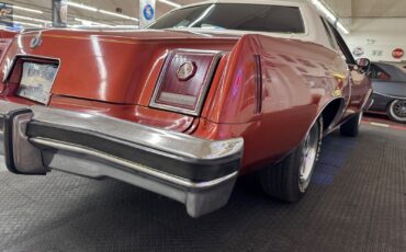 Pontiac-Grand-Prix-1977-2-Door-27