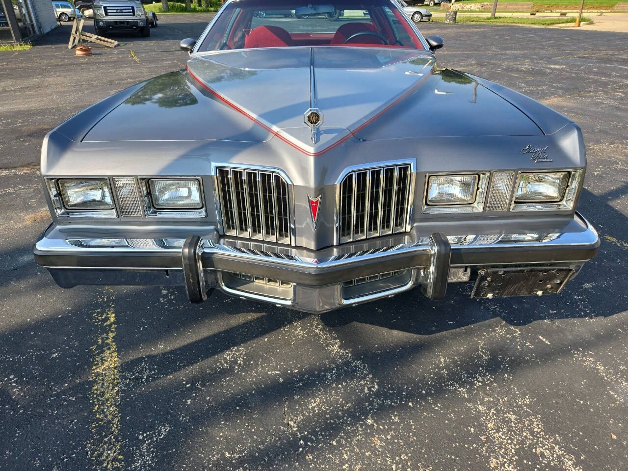 Pontiac-Grand-Prix-1977-Coupe-5