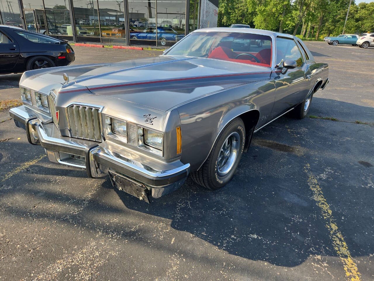 Pontiac-Grand-Prix-1977-Coupe-6