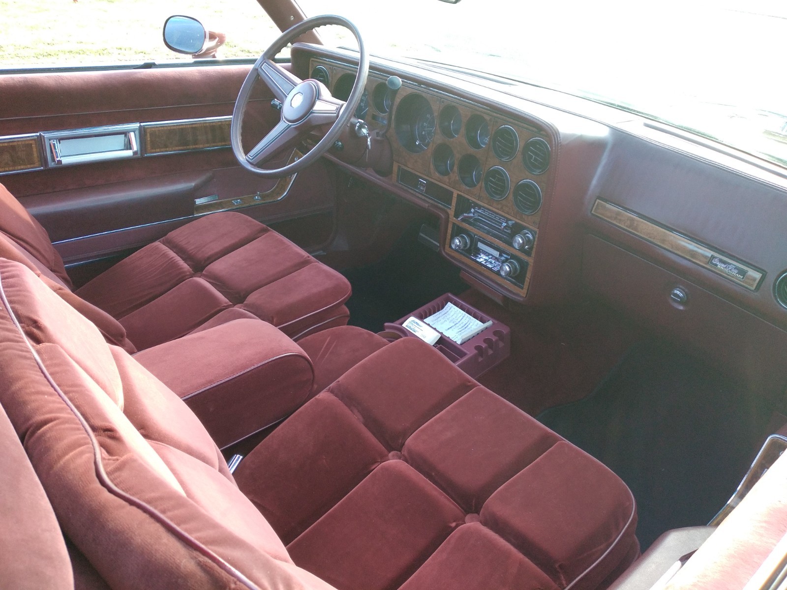 Pontiac-Grand-Prix-1981-Coupe-18