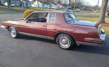 Pontiac-Grand-Prix-1981-Coupe-26