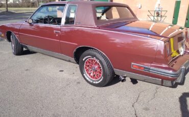 Pontiac-Grand-Prix-1981-Coupe-5