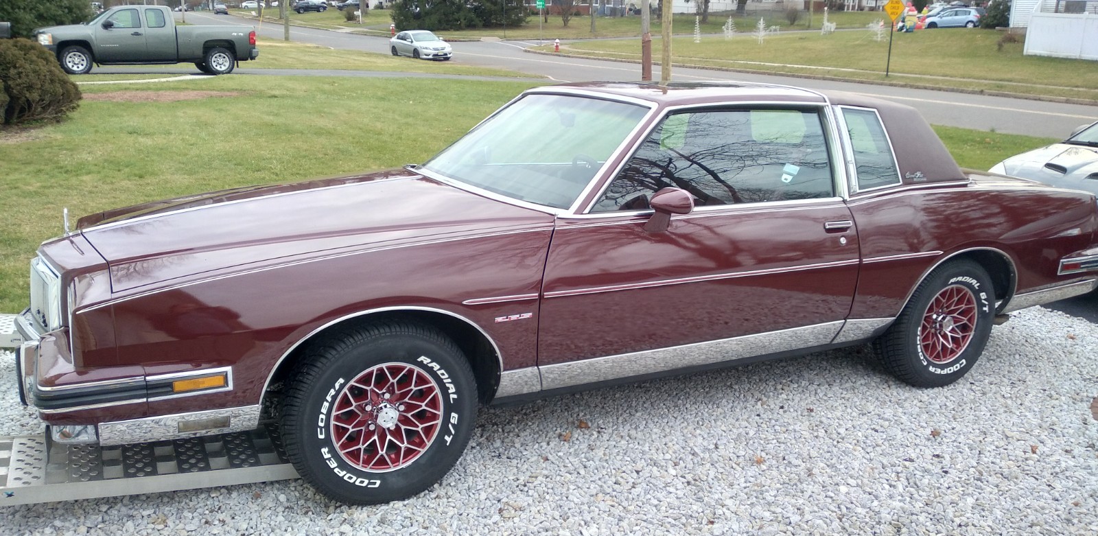 Pontiac-Grand-Prix-1981-Coupe-8