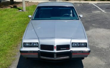 Pontiac-Grand-Prix-1986-Coupe-10