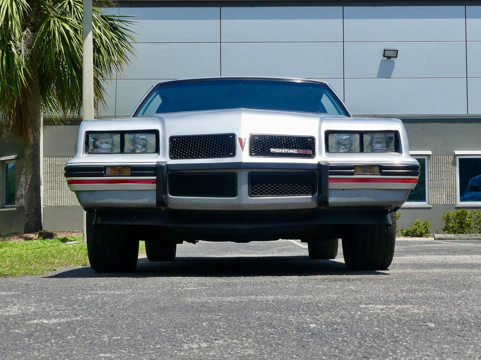 Pontiac-Grand-Prix-1986-Coupe-11