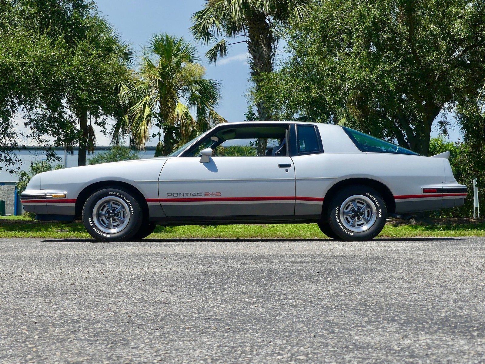 Pontiac-Grand-Prix-1986-Coupe-14