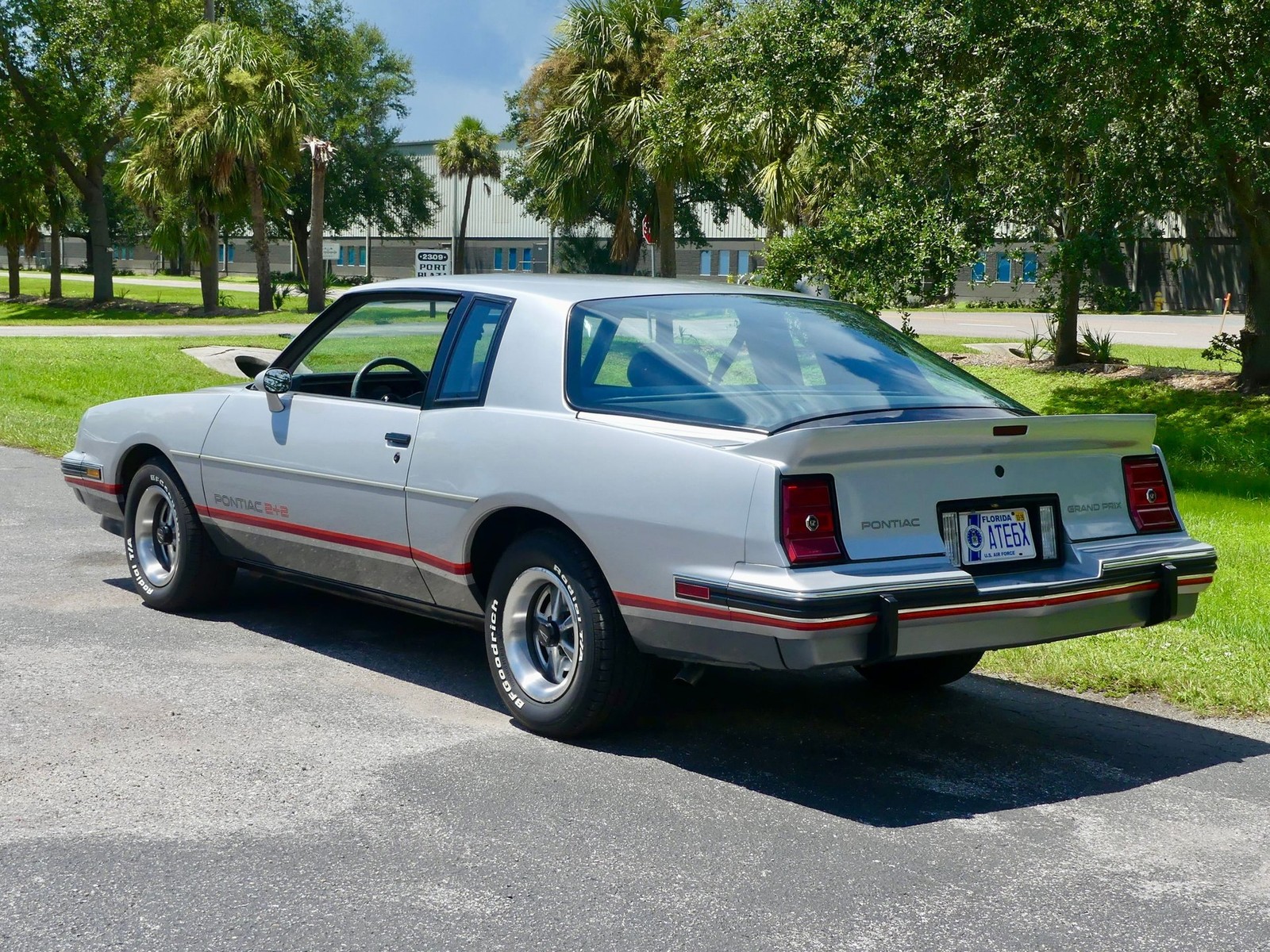 Pontiac-Grand-Prix-1986-Coupe-15