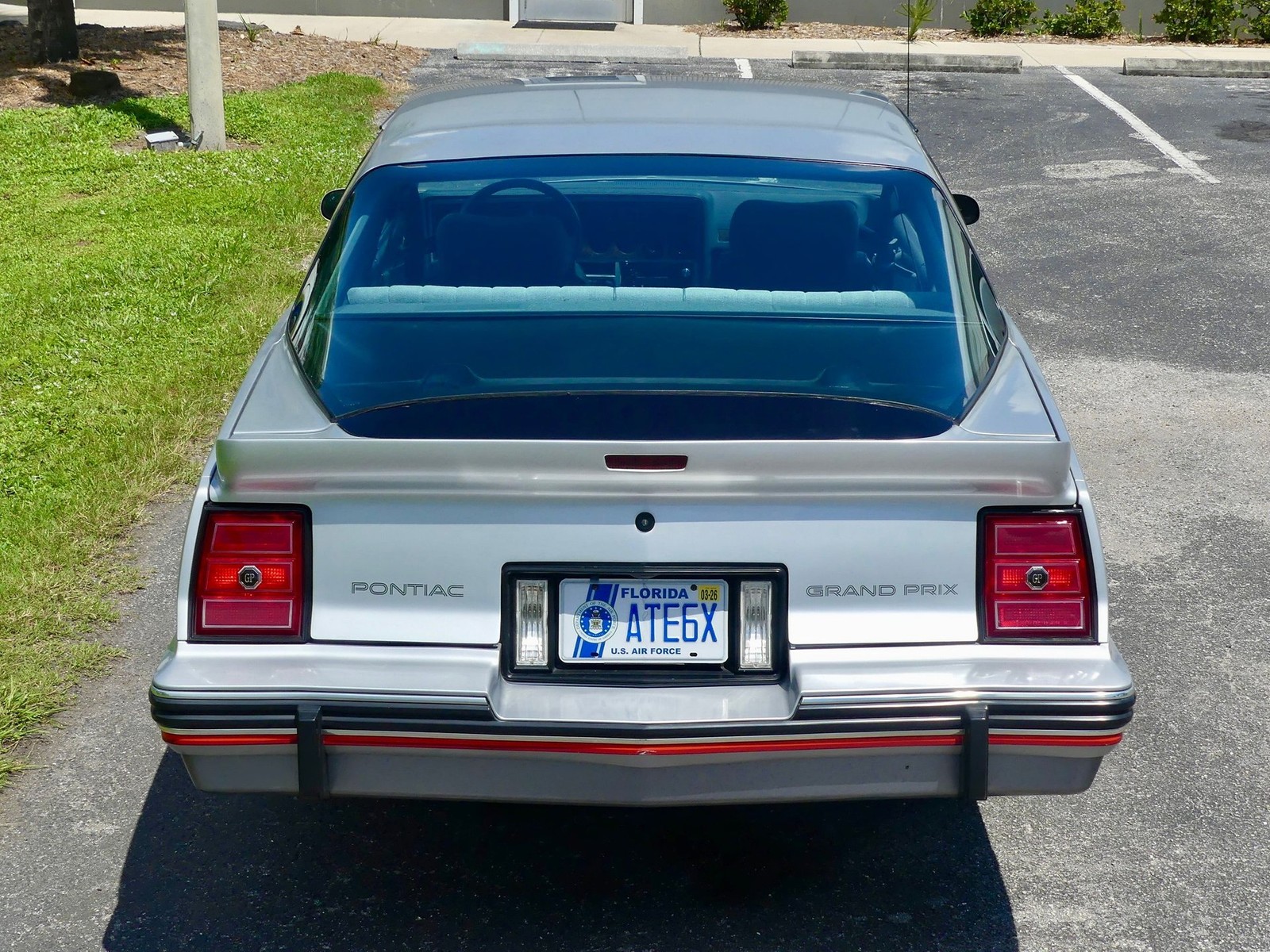 Pontiac-Grand-Prix-1986-Coupe-19
